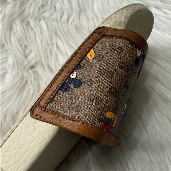 GUCCI x DISNEY Rare Printed Slides - Picture 15 of 16